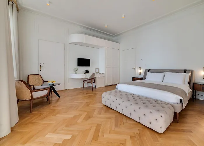 Ξενοδοχείο Ariston 4*