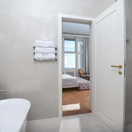 Ariston Отель 4*