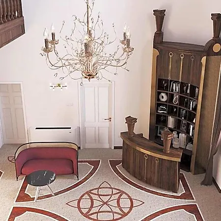 Ariston Hotel 4*