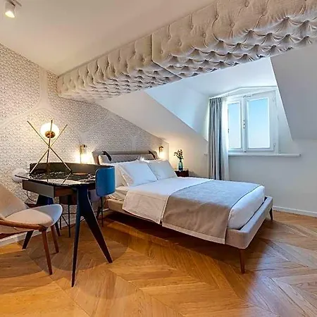 Ariston Hotel 4*