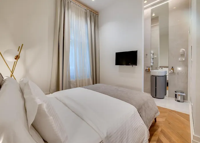 Ariston أوباتيا